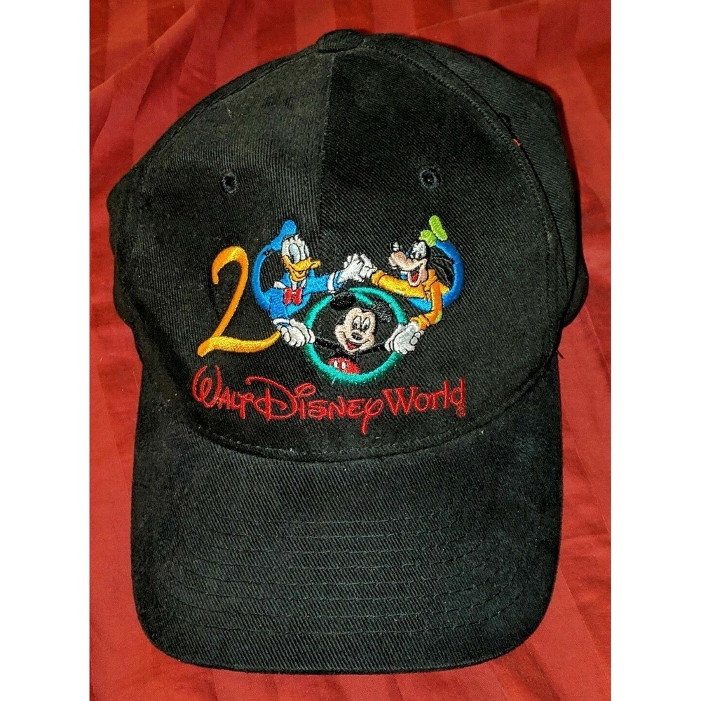 2000 WALT DISNEY WORLD BLACK ADJUSTABLE STRAPBACK HAT CAP MICKEY DONALD GOOFY